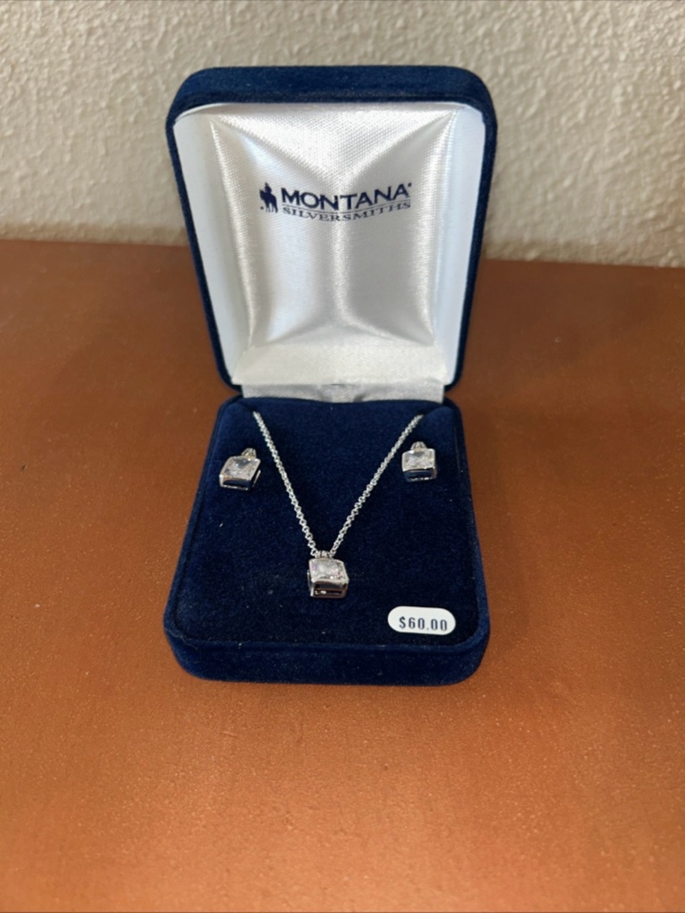 Montana Silversmiths Silver Cubic Zirconia Pendant and Stud Set - Silver